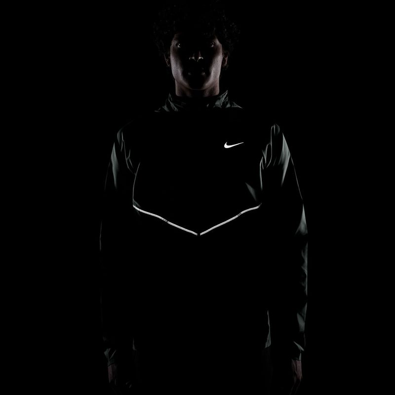 Geacă de alergare pentru bărbați Nike Miler Repel UV camo green/camo green 7