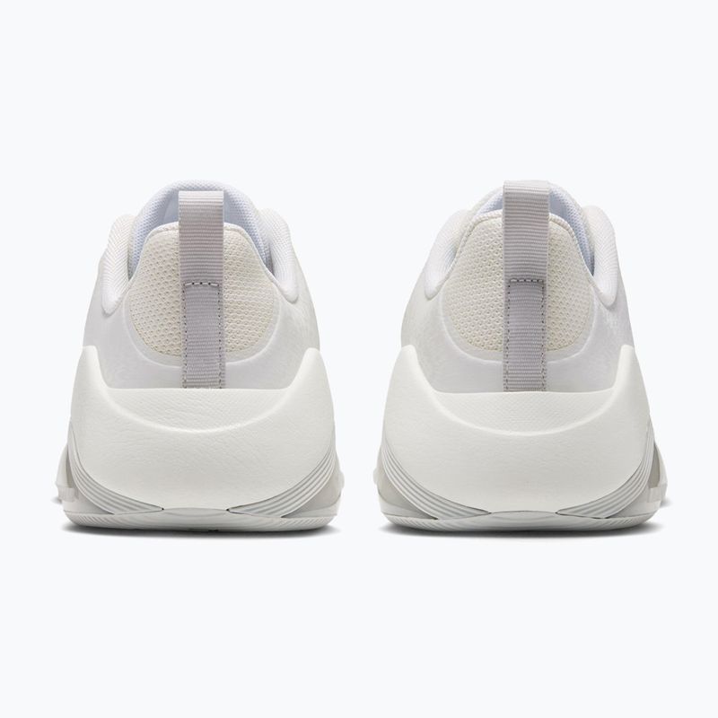 Încălțăminte de antrenament pentru femei Nike Bella 7 sail/photon dust/metallic silver 2