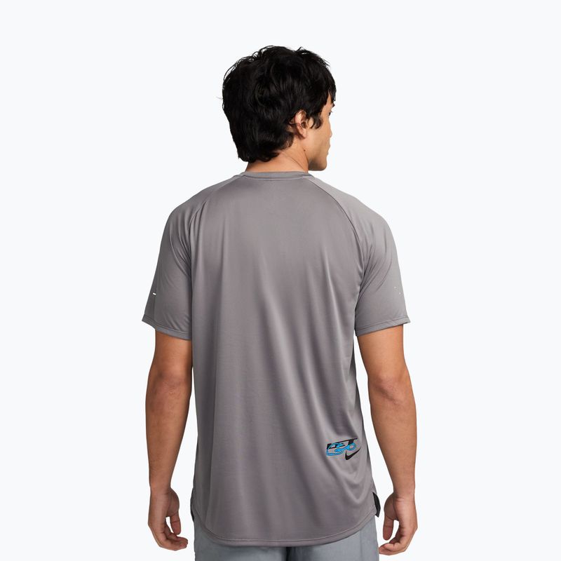 Tricou de alergare pentru bărbați Nike Stride Let Go Dri-FIT ADV pencil point 2