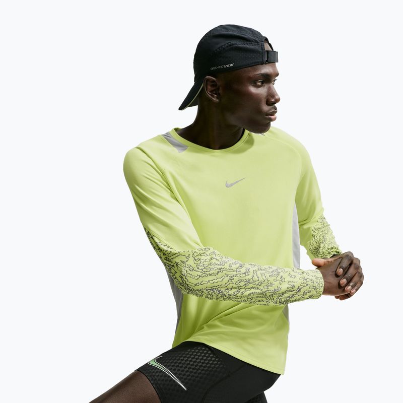 Longsleeve de alergare pentru bărbați Nike Stride light lemon twist/grey fog 4