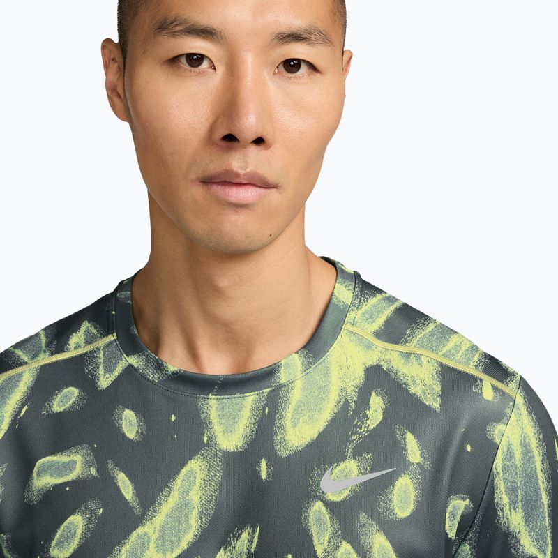 Tricou de alergare pentru bărbați Nike Miler Dri-Fit UV camo green 3