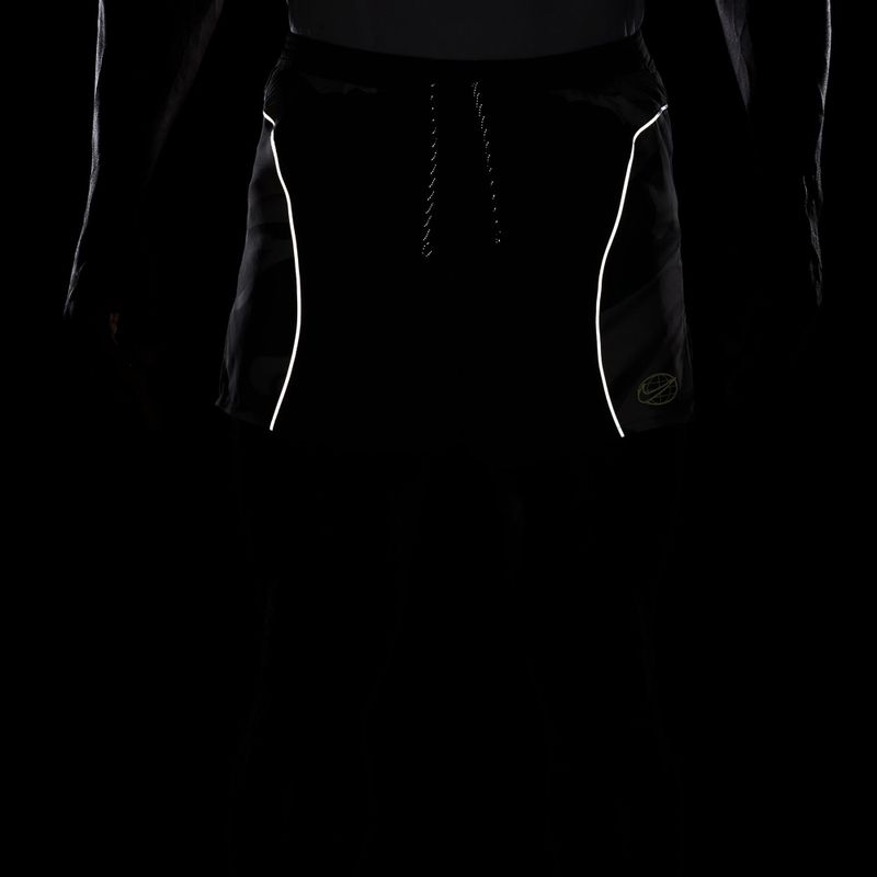 Pantaloni scurți de alergare pentru bărbați Nike Dri-Fit 4" smoke grey/black/light lemon twist 7