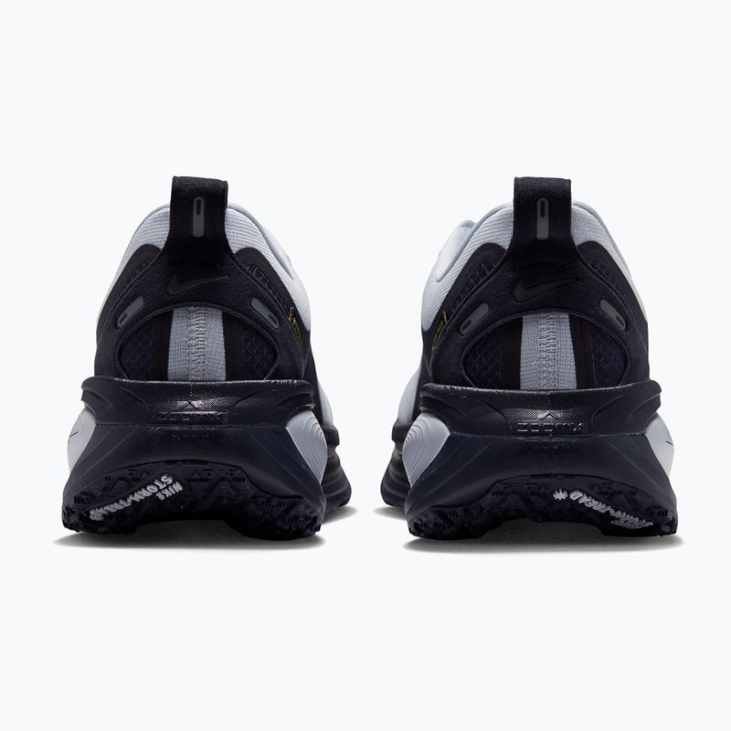 Încălțăminte de alergare pentru bărbați Nike Vomero 18 GORE-TEX football grey/gridiron/metallic dark grey 2