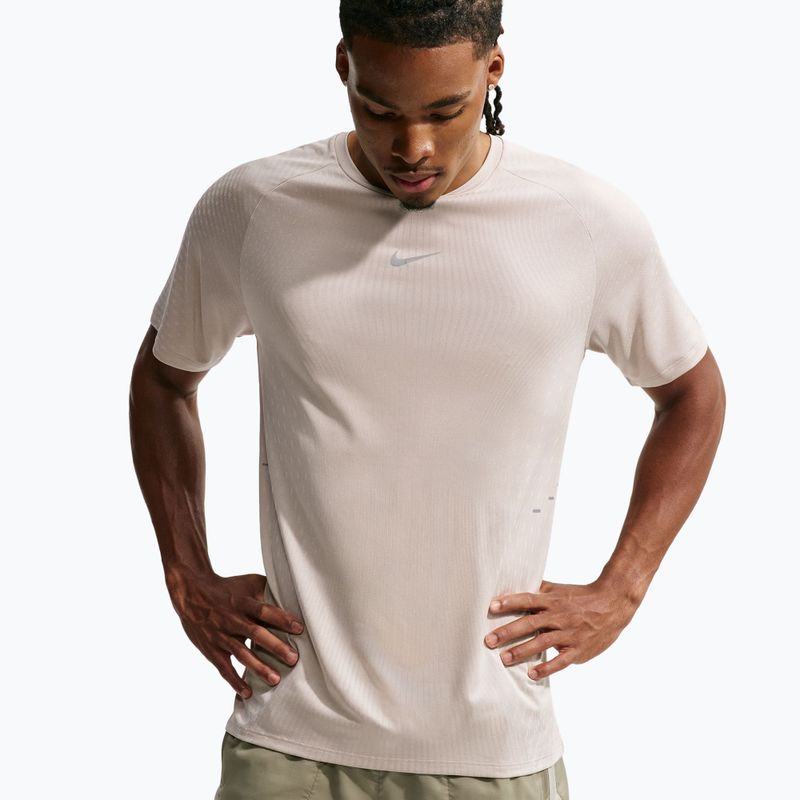 Tricou de alergare pentru bărbați Nike Stride cream Ii/sail