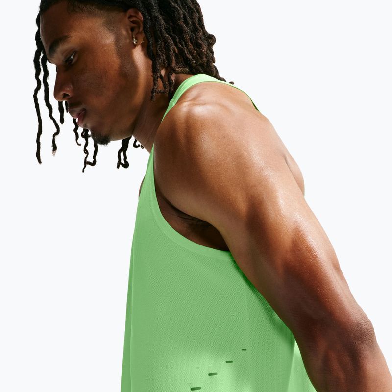 Tricou de alergare pentru bărbați Nike Stride volt/light silver 6