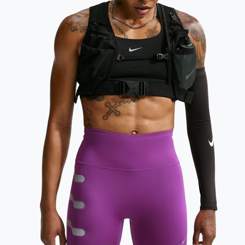 Pantaloni scurți de alergare pentru femei Nike Tempo Flash bold berry 4