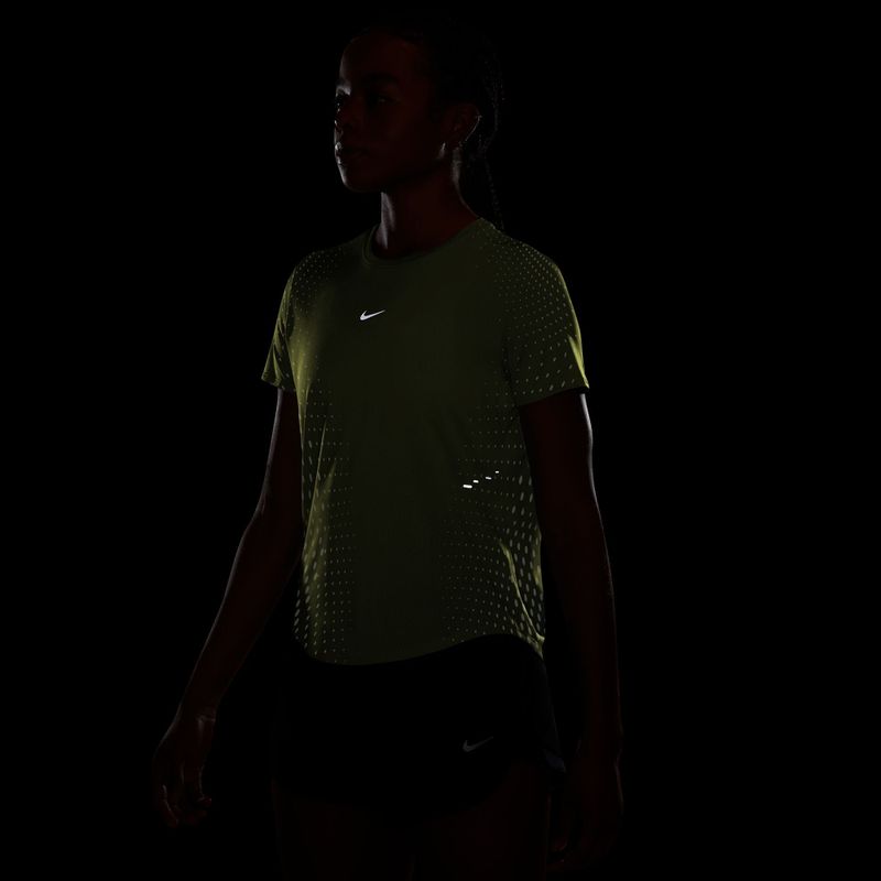 Tricou de alergare pentru femei Nike Swift Aero-FIT lemon venom/white 4
