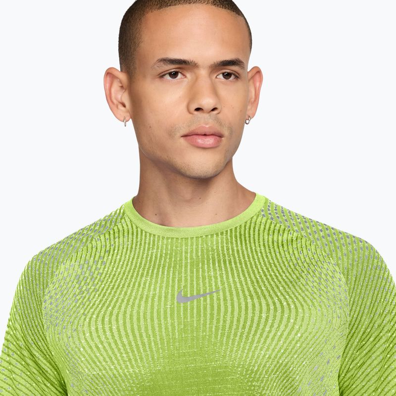 Tricou de alergare pentru bărbați Nike Stride Aero-FIT light lemon twist 3