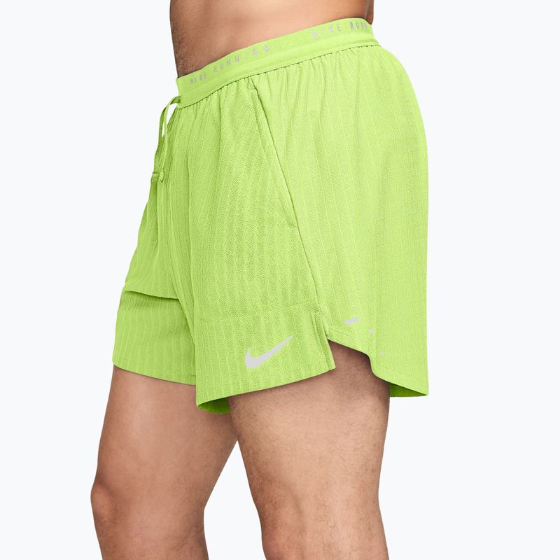 Pantaloni scurți de alergare pentru bărbați Nike Stride light lemon twist 3
