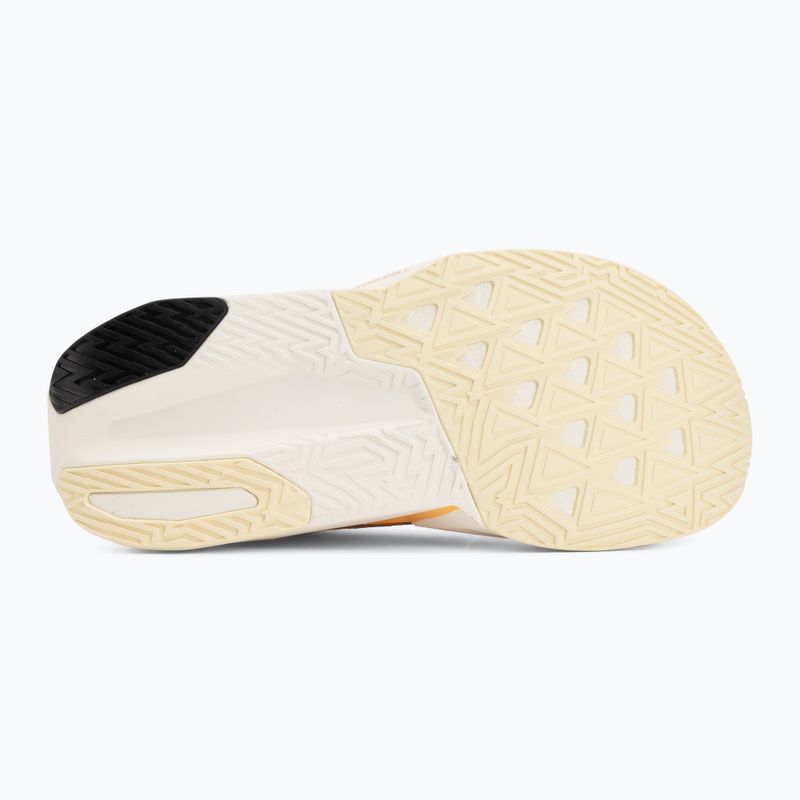 Încălțăminte de alergare pentru femei New Balance FuelCell Rebel V5 calcium/gumdrop 4