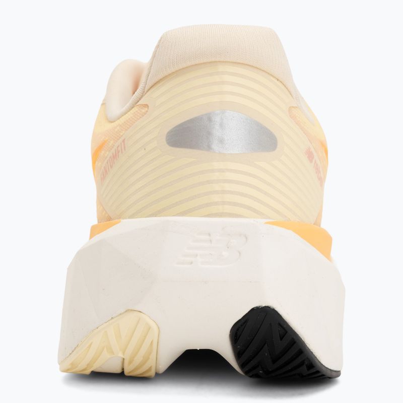 Încălțăminte de alergare pentru femei New Balance FuelCell Rebel V5 calcium/gumdrop 6