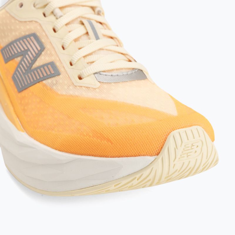Încălțăminte de alergare pentru femei New Balance FuelCell Rebel V5 calcium/gumdrop 7