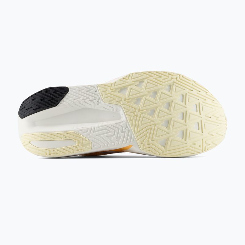 Încălțăminte de alergare pentru femei New Balance FuelCell Rebel V5 calcium/gumdrop 4