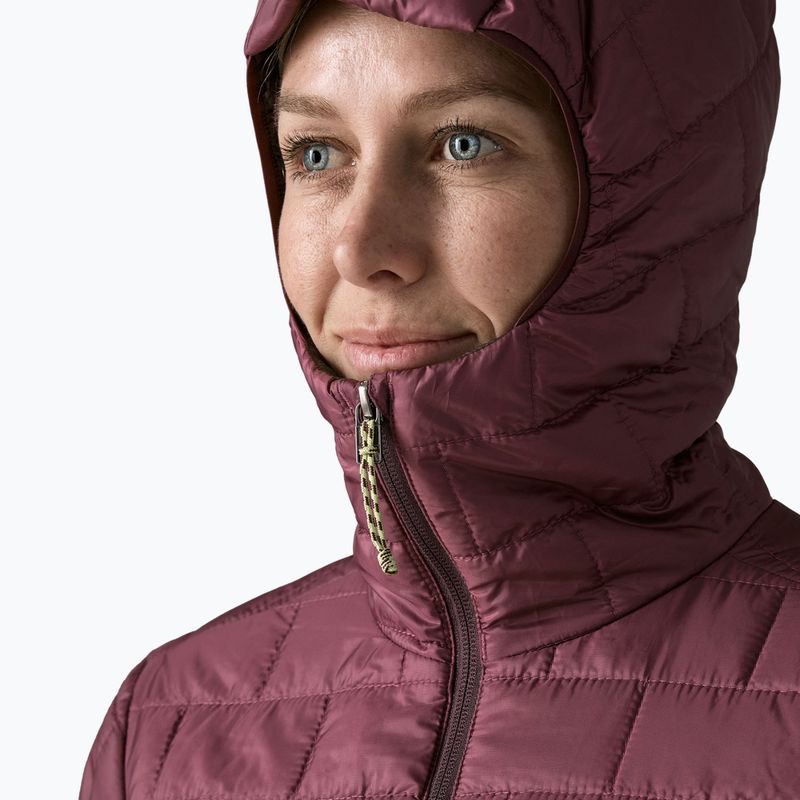 Geacă izolată pentru femei Patagonia Nano Puff Hoody berry fig 4
