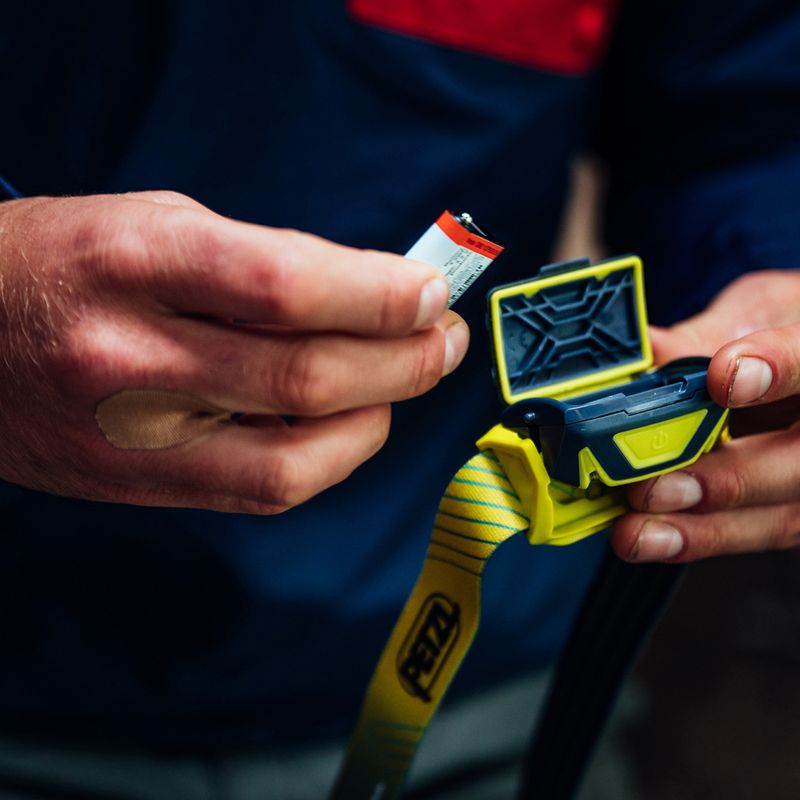 Petzl Tikka lanternă frontală galbenă E061AA03 2