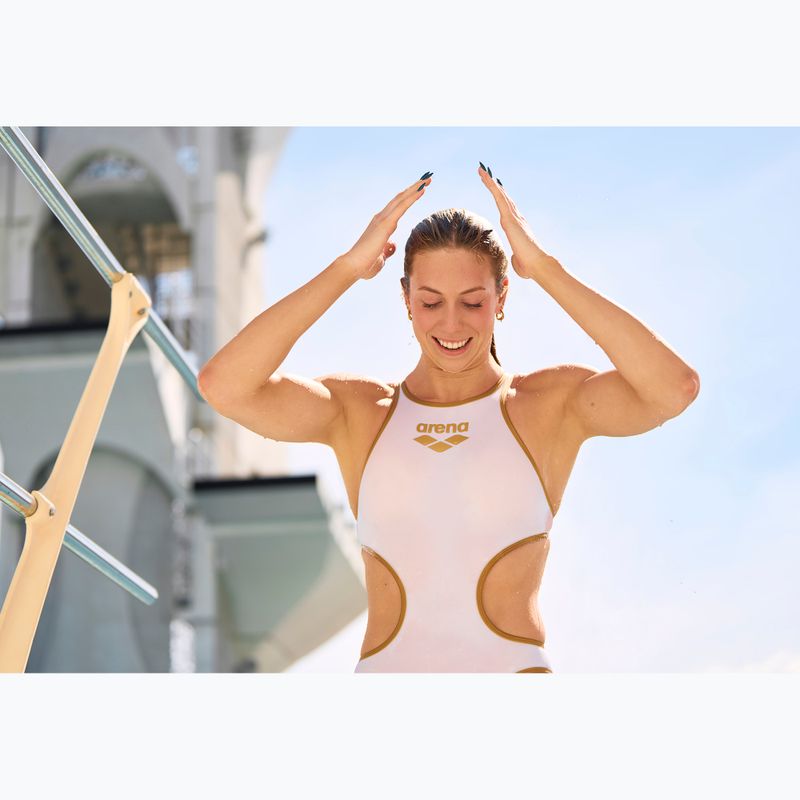 Costum de baie întreg pentru femei Arena One Biglogo One Piece white/gold 12