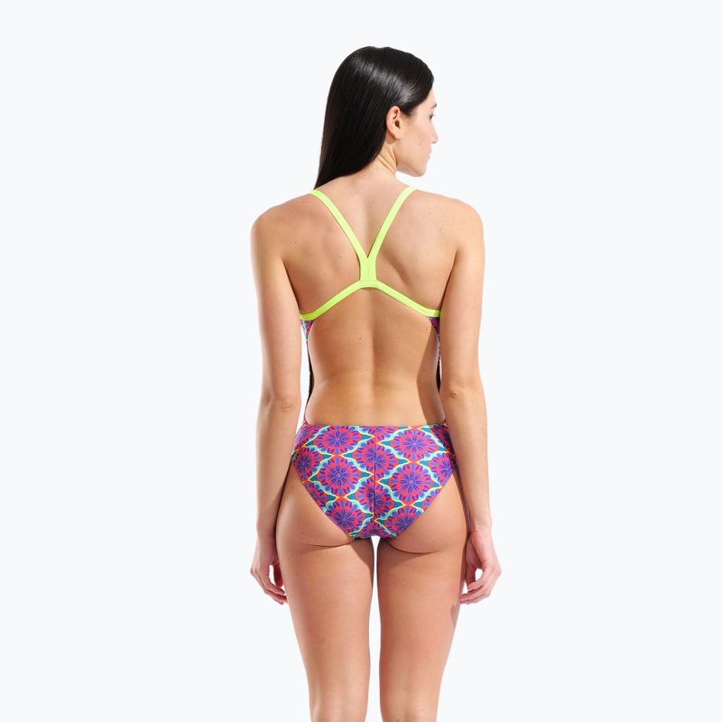 Costum de baie întreg pentru femei arena Floral Challange Back violet multi/artic lime 3