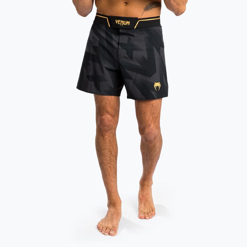 Pantaloni scurți de antrenament pentru Venum Razor Fight black/gold
