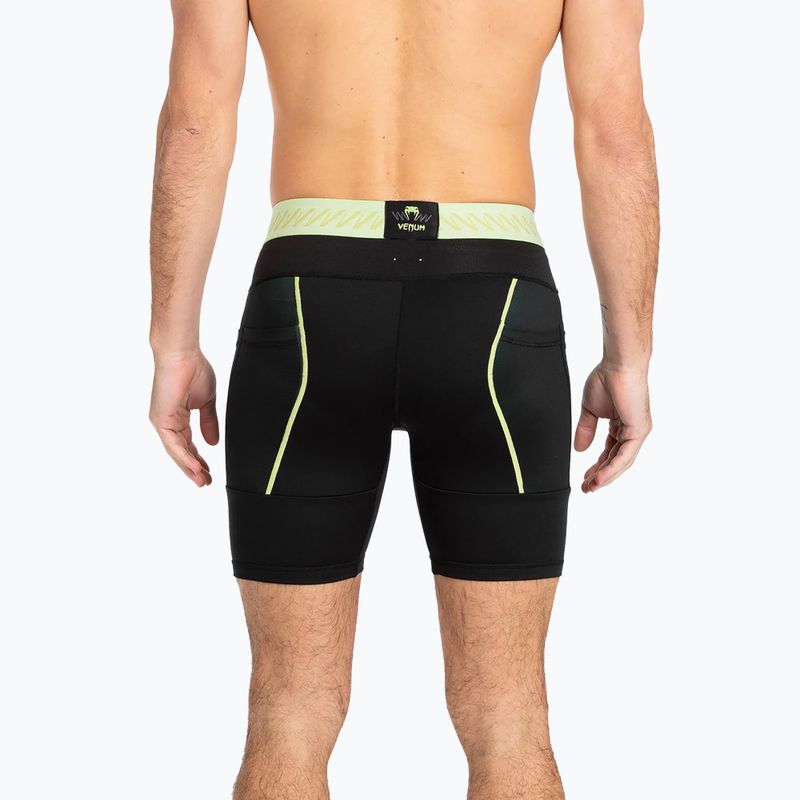 Pantaloni scurți pentru bărbați Venum Fusion 2.0 Vale Tudo black/yellow 4