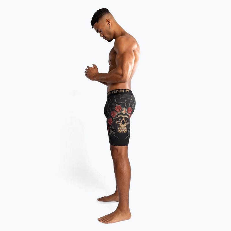 Pantaloni scurți de antrenament pentru bărbați Venum Santa Muerte 5.0 Men’S Vale Tudo Shorts deep black/gold 4