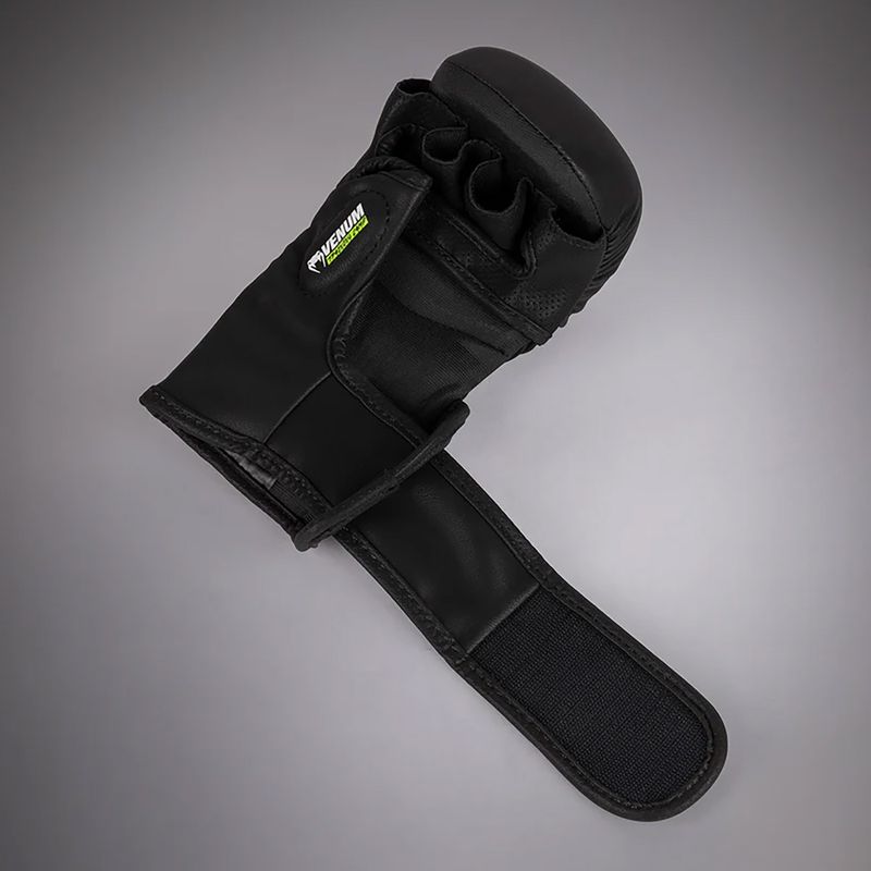 Mănuși de sparing Venum Training Camp 4.0 black/neo green 3