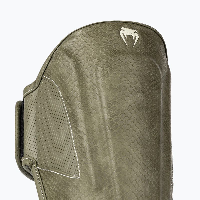 Apărători pentru tibii și picioare Venum Impact Evo Scales Shinguards army green 3