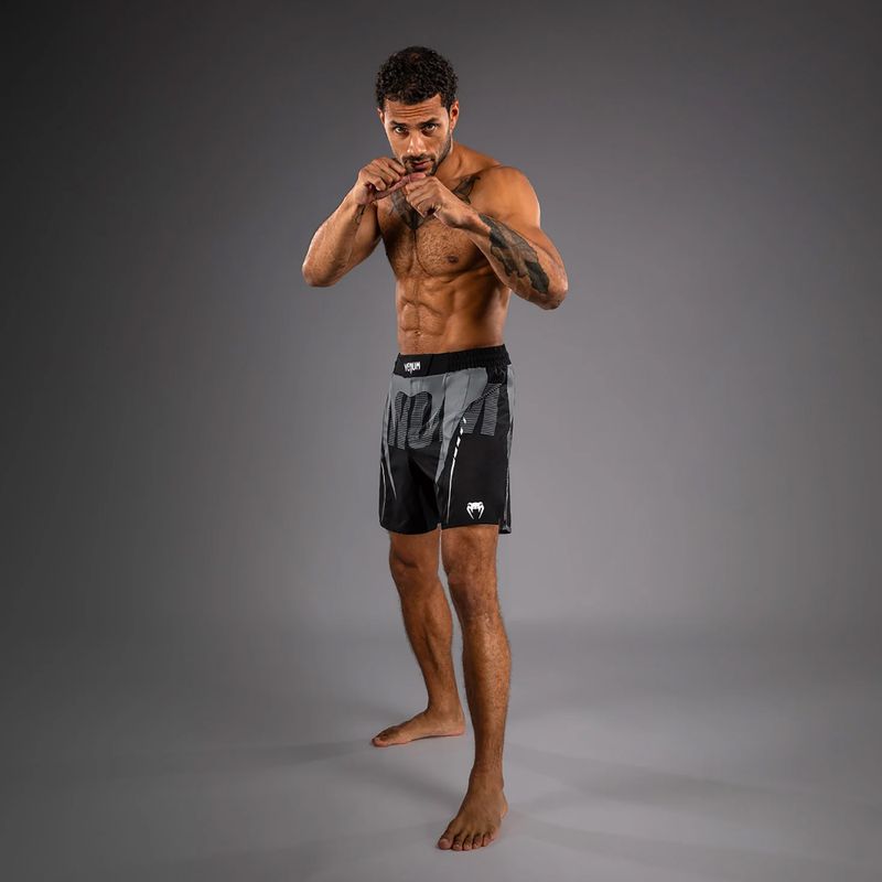 Pantaloni scurți de antrenament pentru bărbați Venum Adrenaline Fight black/silver grey 2