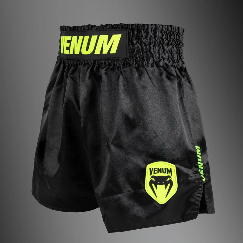 Pantaloni scurți de antrenament pentru bărbați Venum Classic Evo Muay Thai black/neon yellow 3