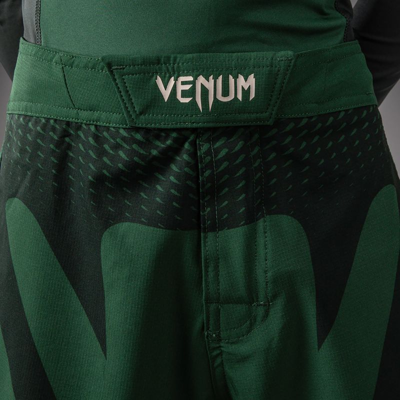 Pantaloni scurți de antrenament pentru copii Venum Attack Kids Fightshorts forest green/off white 6