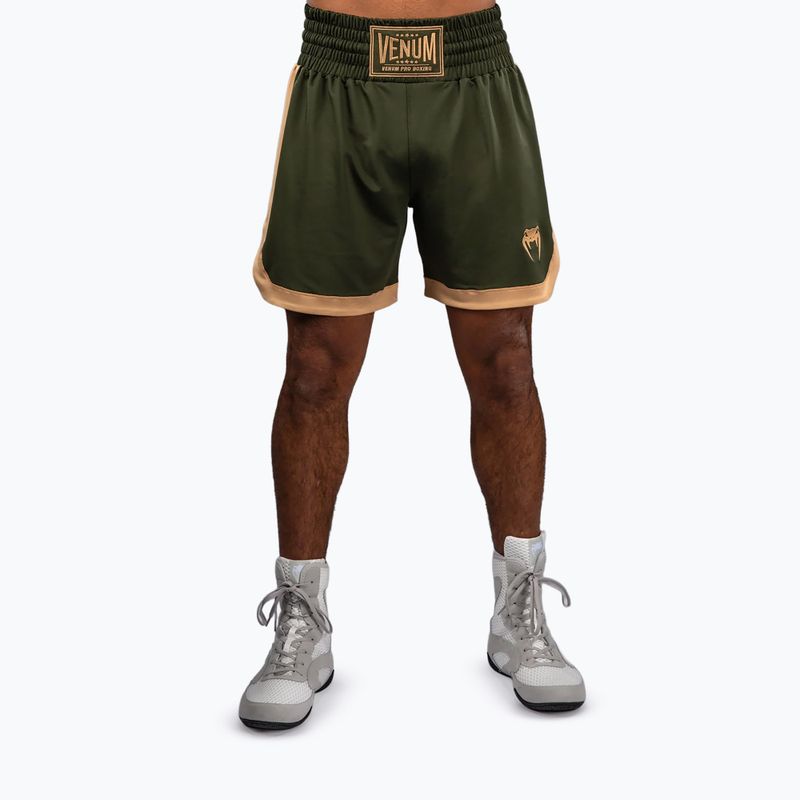 Pantaloni scurți de antrenament pentru bărbați Venum Classic Boxing military green/sand