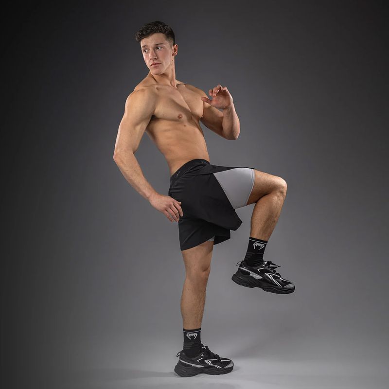 Pantaloni scurți de antrenament pentru bărbați Venum Lazer black/grey 11