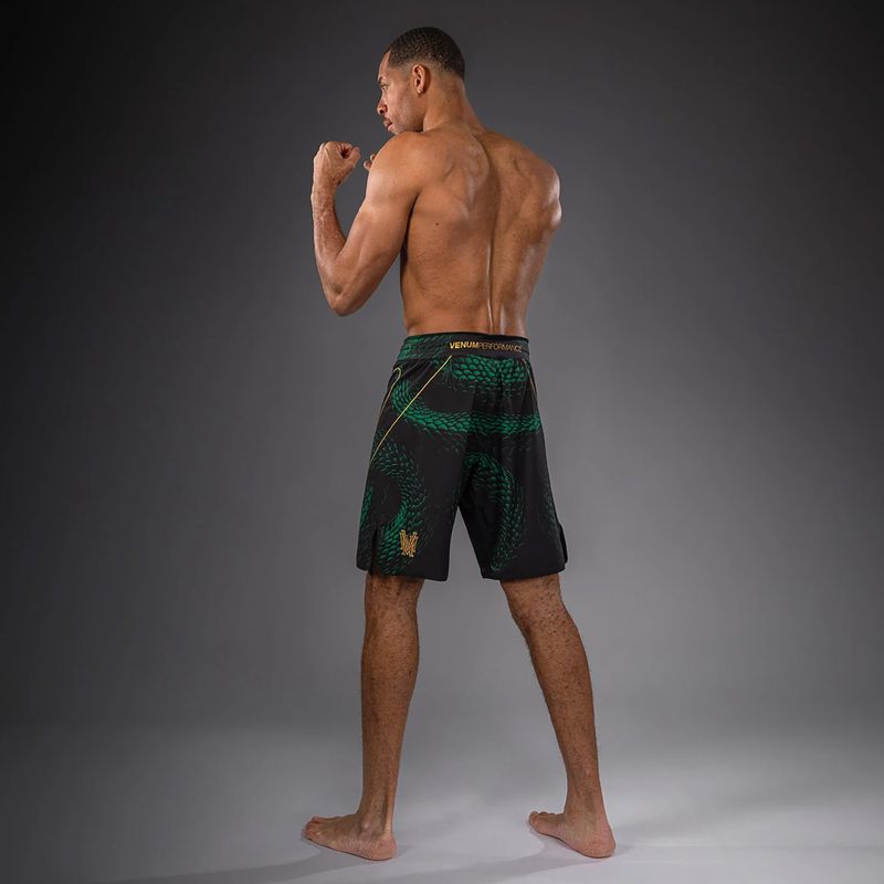 Pantaloni scurți de antrenament pentru bărbați Venum Matupa Fightshorts black/green/gold 4