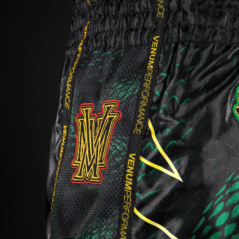 Pantaloni scurți de antrenament pentru bărbați Venum Matupa Muay Thai black/green/gold 6