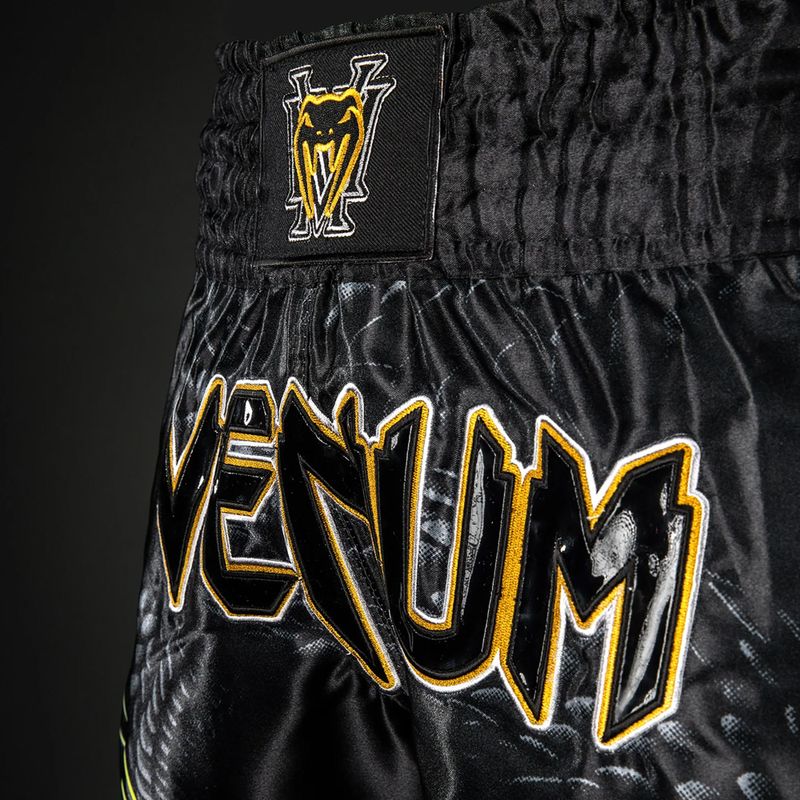 Pantaloni scurți de antrenament pentru bărbați Venum Matupa Muay Thai black/grey/gold 6