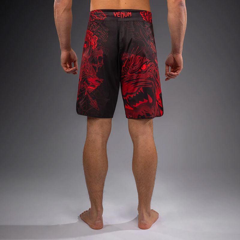 Pantaloni scurți de antrenament pentru bărbați Venum Wolf Atak Fightshorts black/red 3