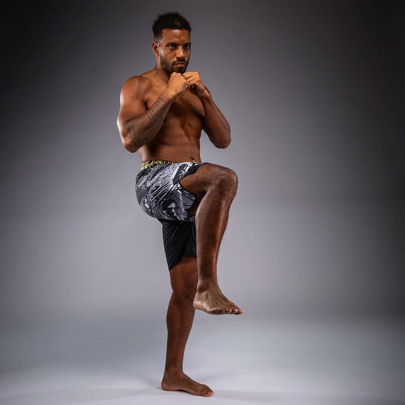 Pantaloni scurți de antrenament pentru bărbați Venum Wolf Atak Fightshorts black/grey 2