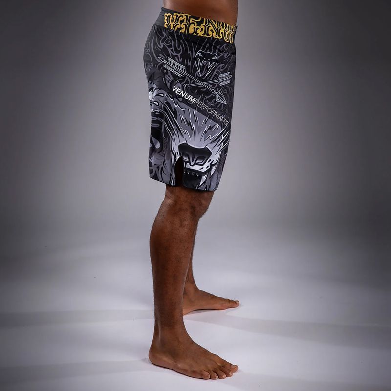 Pantaloni scurți de antrenament pentru bărbați Venum Wolf Atak Fightshorts black/grey 4