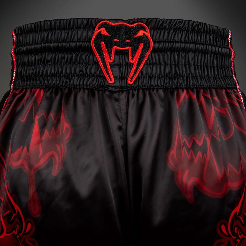 Pantaloni scurți de antrenament pentru bărbați Venum Wolf Attack Muay Thai Shorts black/red 7