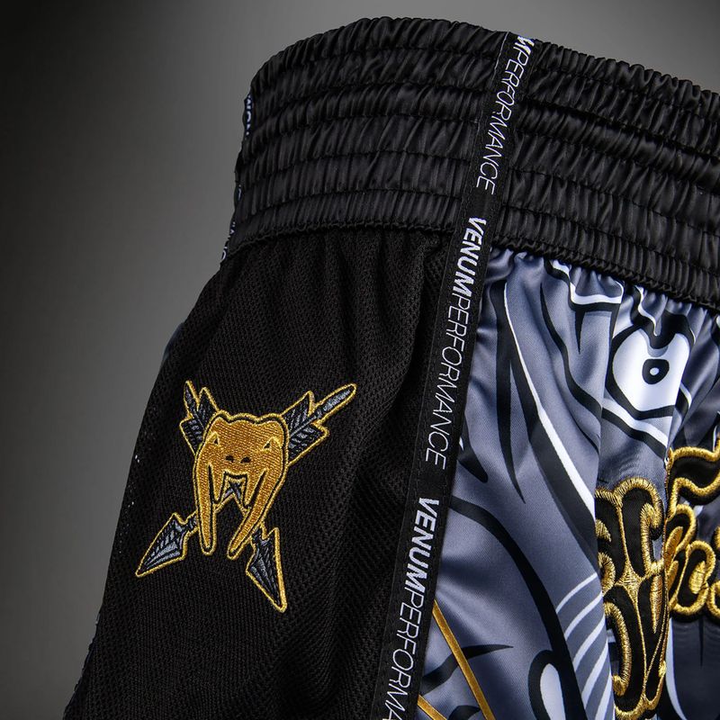 Pantaloni scurți de antrenament pentru bărbați Venum Wolf Attack Muay Thai Shorts black/grey 5