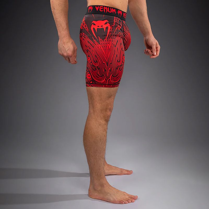 Pantaloni scurți de antrenament pentru bărbați Venum Wolf Attack Vale Tudo Shorts black/red 5