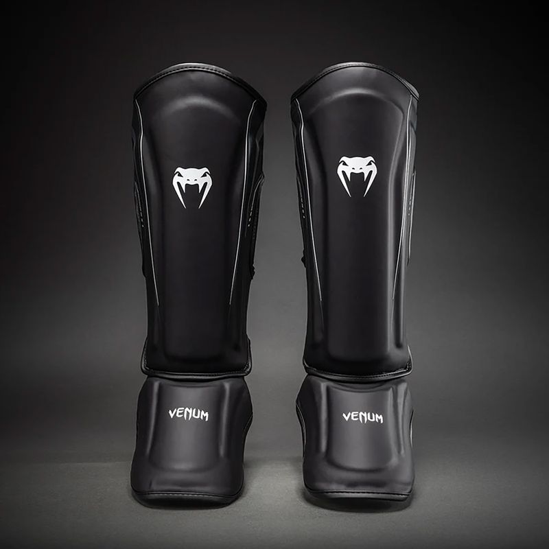 Protecții pentru tibie și picioare Venum Streamline Shin black/white 2