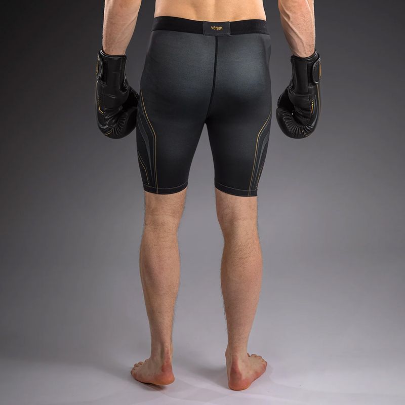 Pantaloni scurți de antrenament pentru bărbați Venum Streamline Vale Tudo black/gold 3