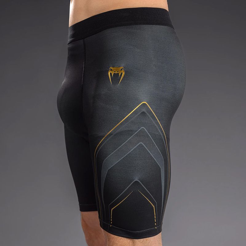 Pantaloni scurți de antrenament pentru bărbați Venum Streamline Vale Tudo black/gold 5