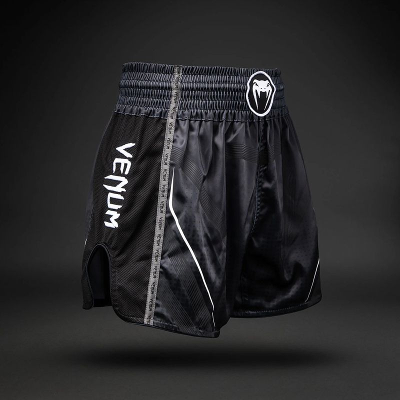 Pantaloni scurți de antrenament Venum Stealth Muay Thai black/white 3