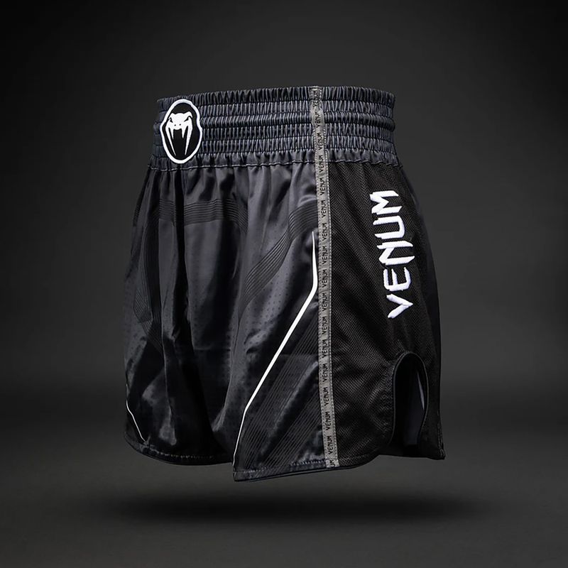 Pantaloni scurți de antrenament Venum Stealth Muay Thai black/white 4