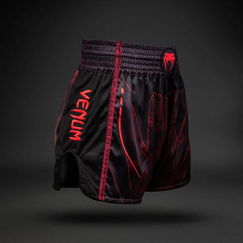Pantaloni scurți de antrenament pentru bărbați Venum Spectre Muay Thai black/red 3