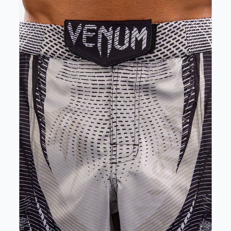 Pantaloni scurți de antrenament pentru bărbați Venum Galactic 3.0 Fight off white/black 9