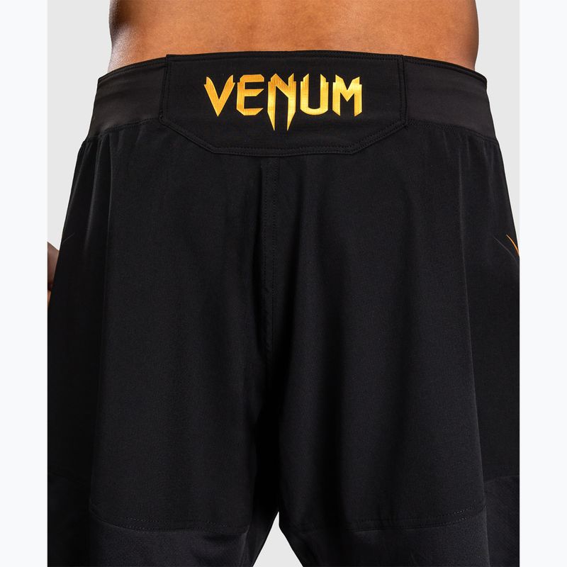 Pantaloni scurți de antrenament pentru bărbați Venum G-Core Fight black/gold 6