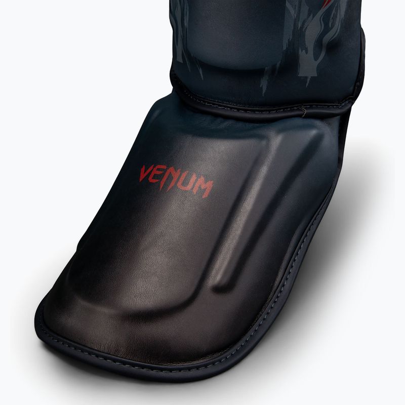 Apărători tibii Venum Demon Shin black/grey 4