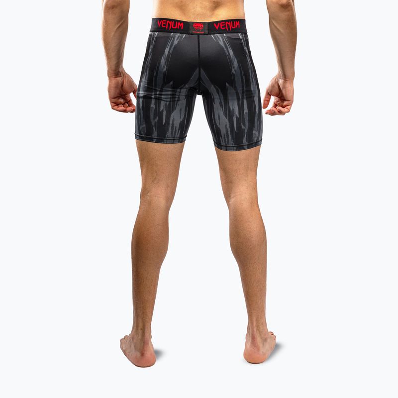 Pantaloni scurți de antrenament pentru bărbați Venum Demon Vale Tudo black/grey 3